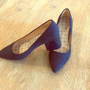 Ann Taylor Navy Pumps-sz7 Like new!